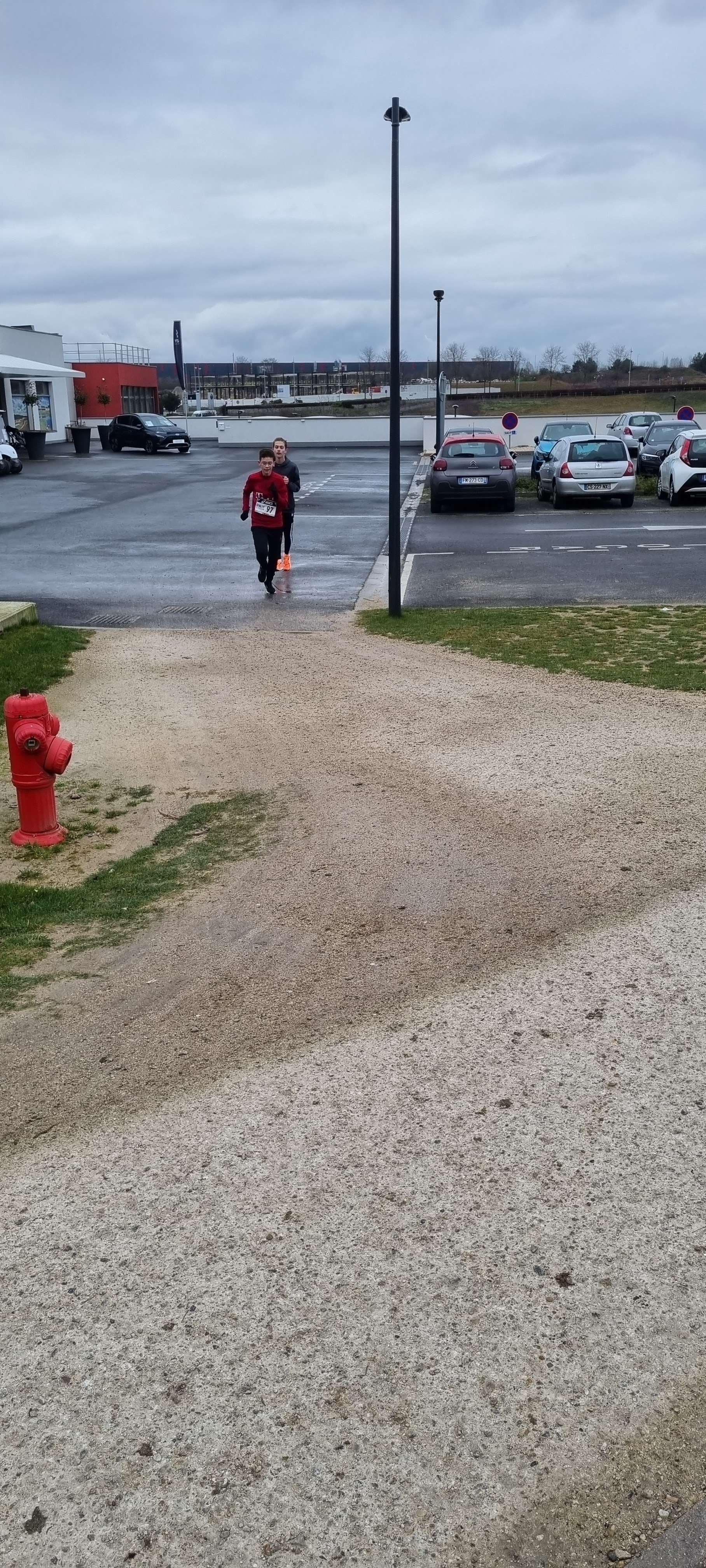 Ali et Mateo sur le 6km.