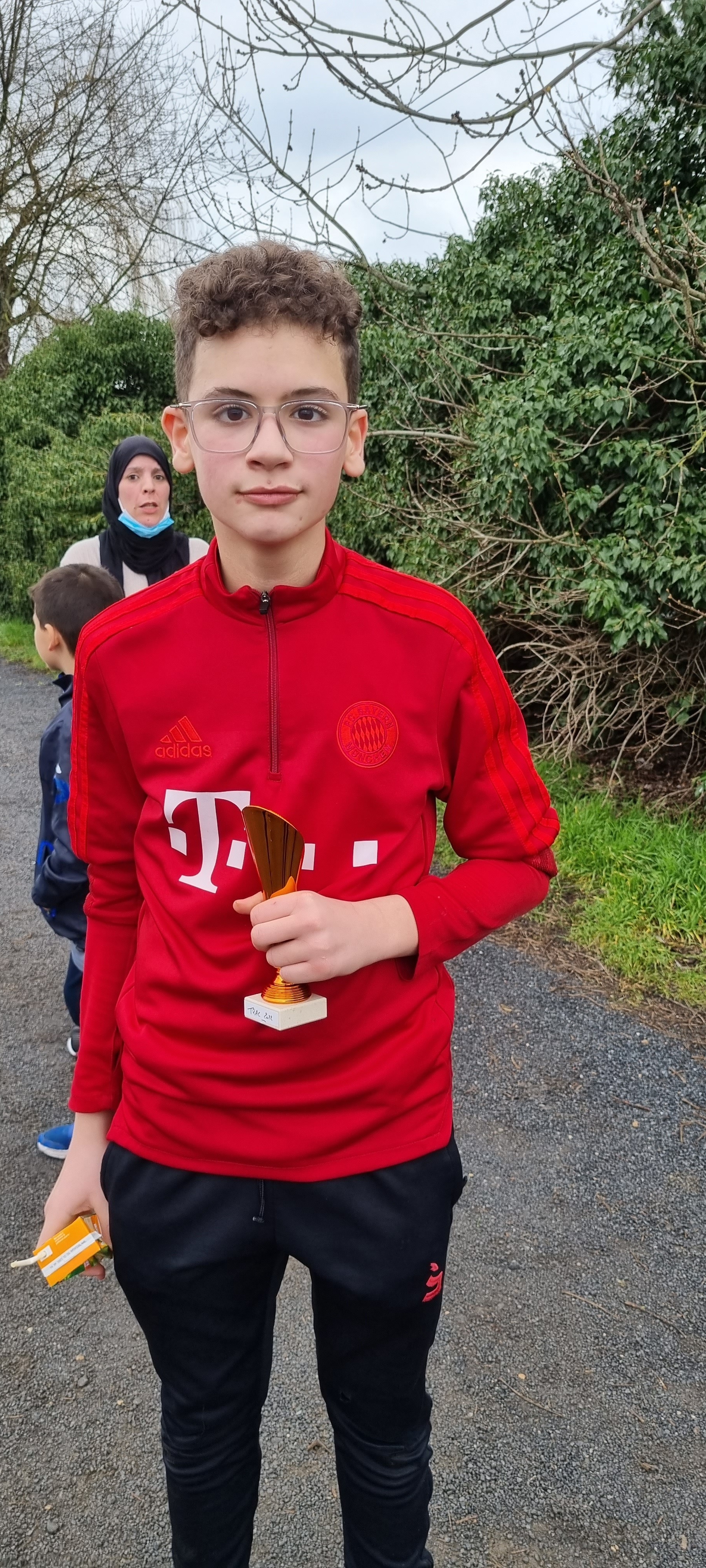 Bravo Ali pour ta coupe amplement méritée (6km en 25,29mn)