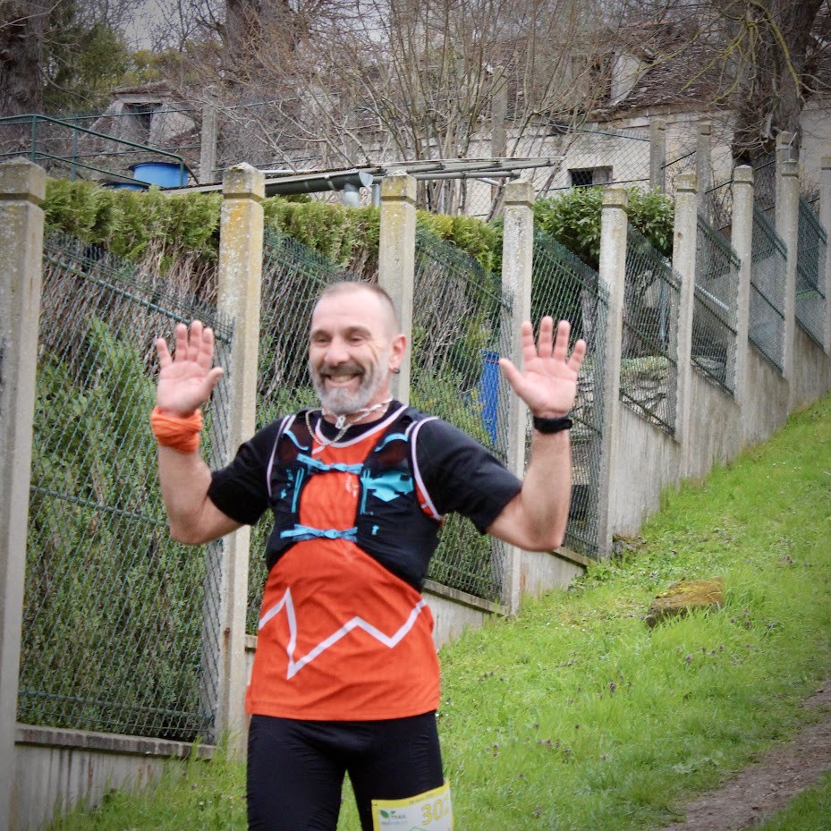 Et descente vers l'arrivée de Laurent (1h09'54