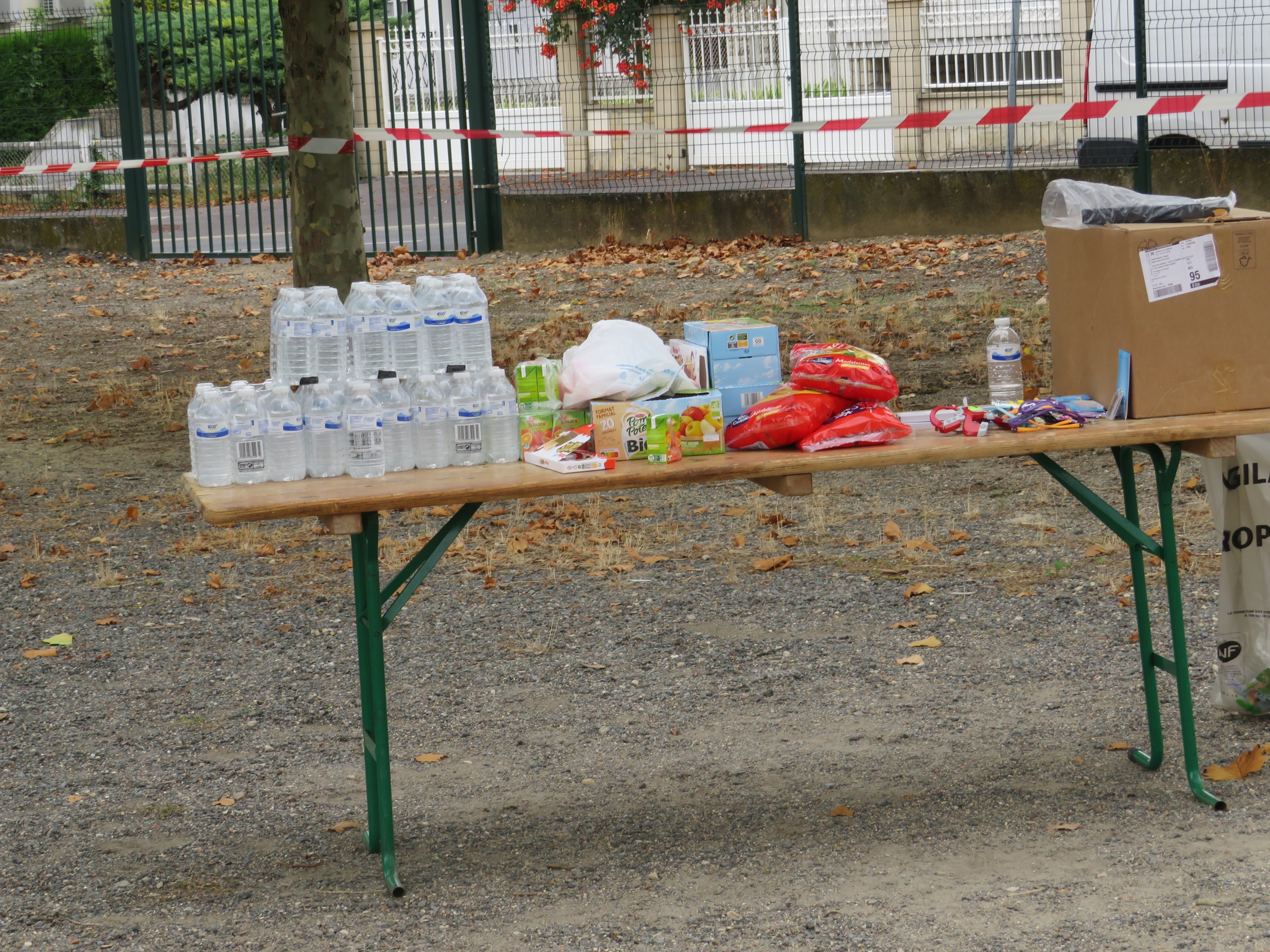 Qui va venir chercher son goûter et ses surprises ?...