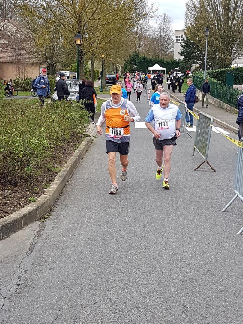 Pierrot qui s'est fait un nouveau copain en 2,5km.